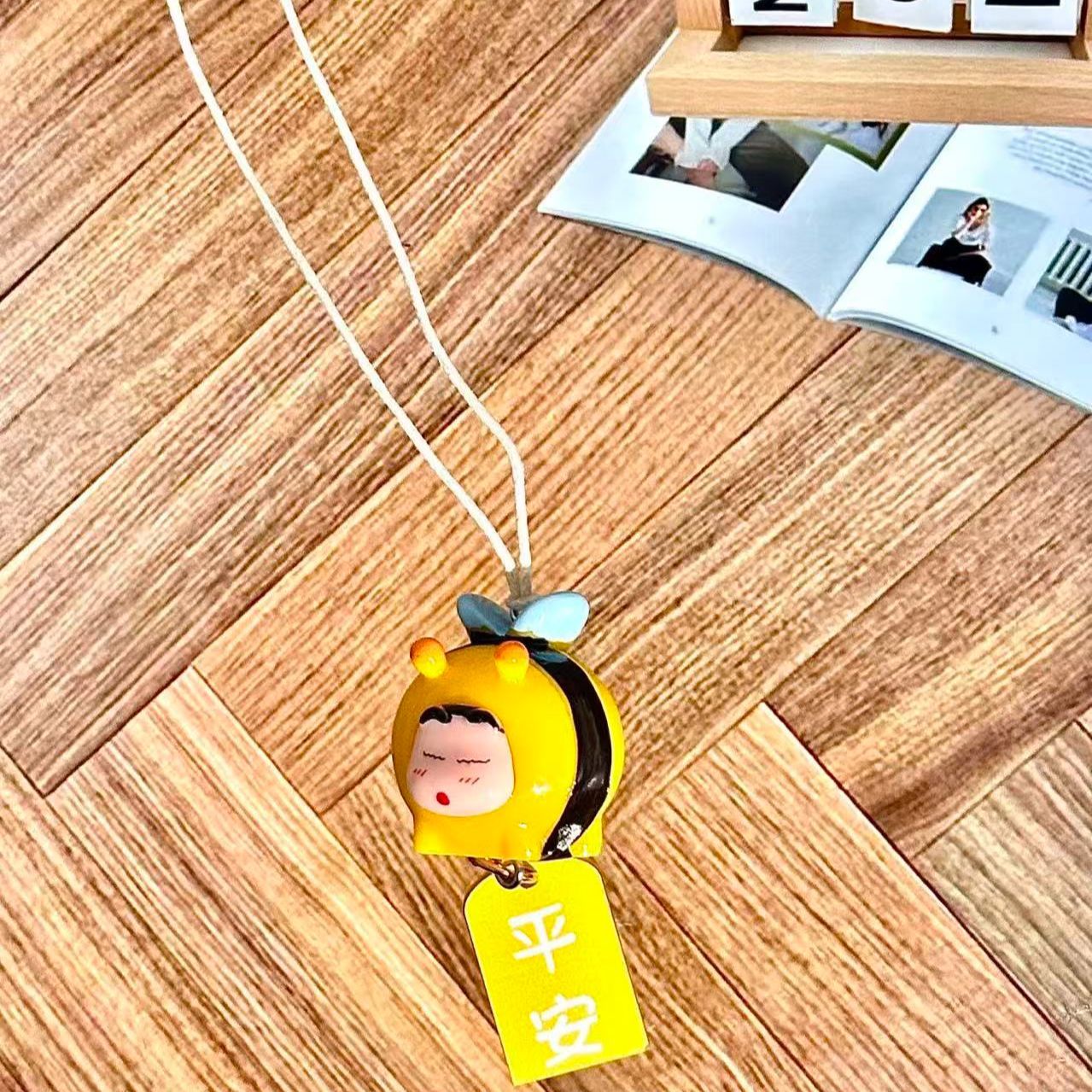 Crayon Shin-chan Bee Cosplay F - Car Accessories Decoration review and price